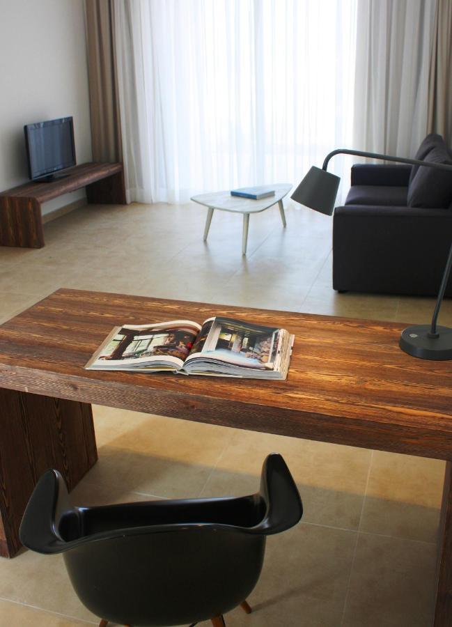 Gold Lagoon Kosher Hotel Paphos Esterno foto
