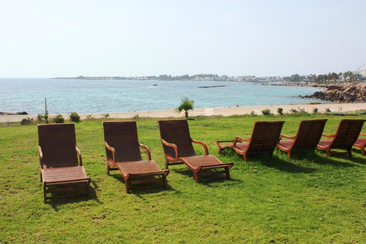 Gold Lagoon Kosher Hotel Paphos Esterno foto